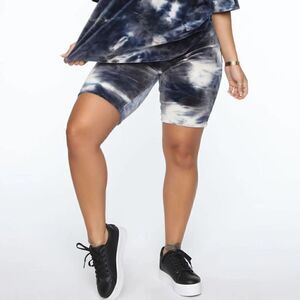 Fashion Nova Such a Softie tie dye velour high rise biker shorts sz M